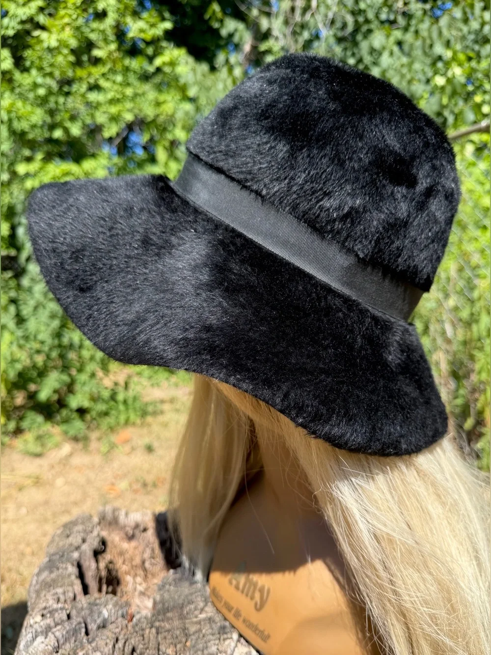 Vintage 1960s MOD HAT Wide Brim Fuzzy Furry Empress Christine Original MEDIUM M